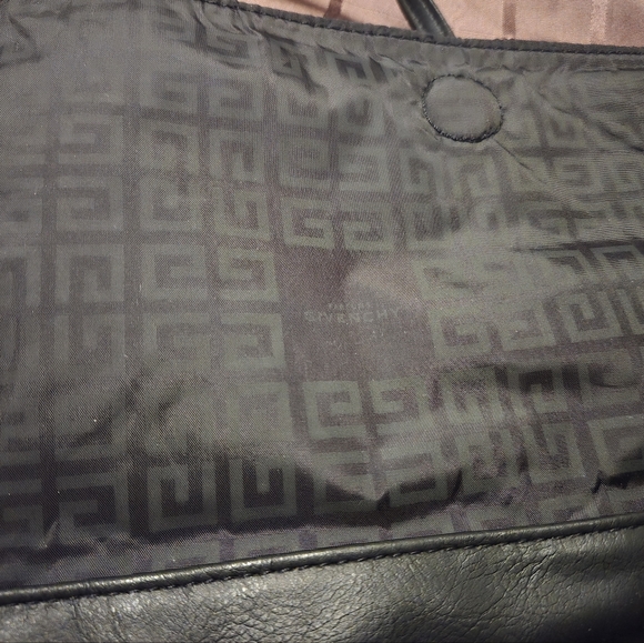 Givenchy black pochette/ clutch, for perfume or  make up use - Picture 6 of 10